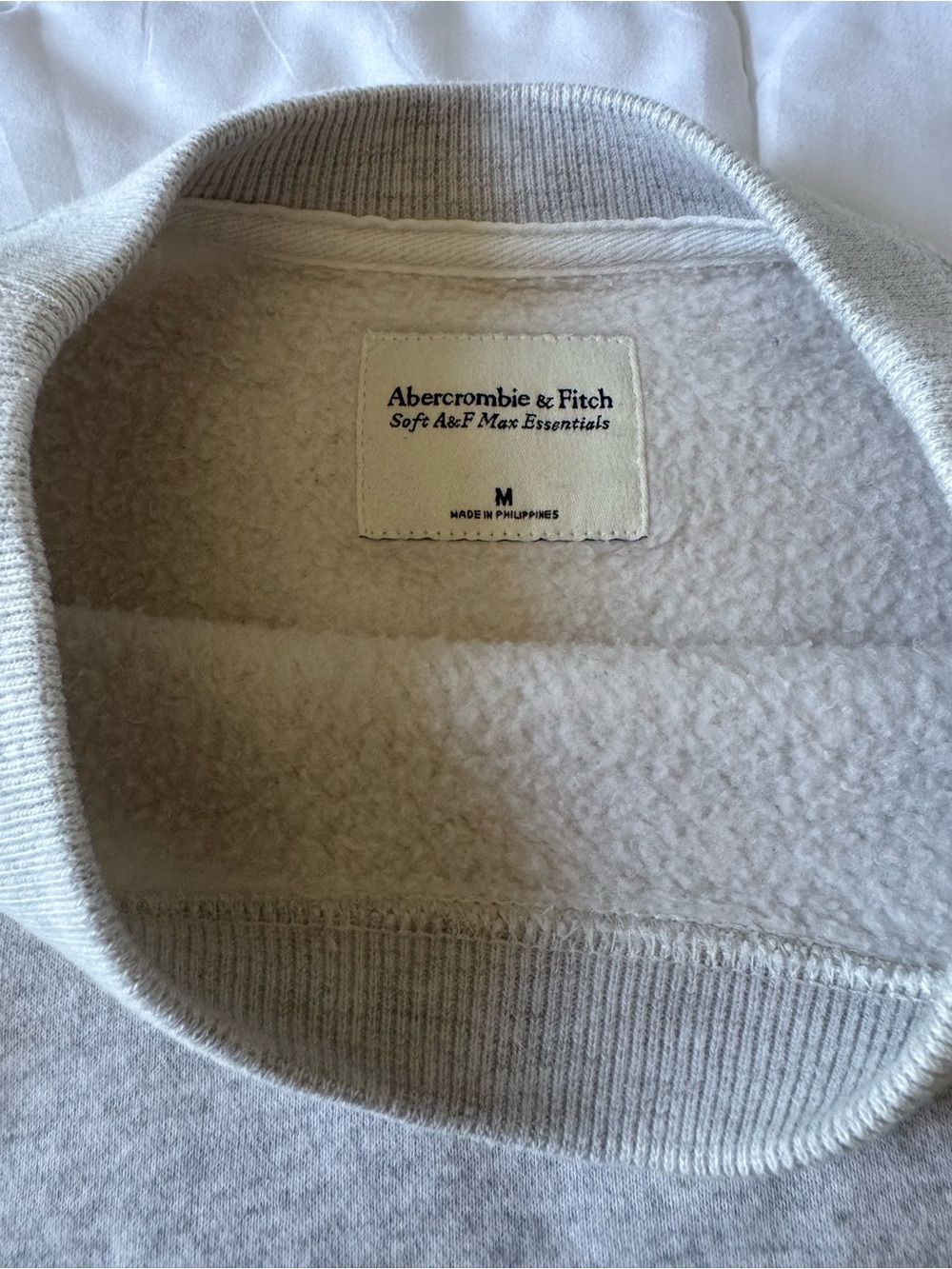 Abercrombie & Fitch Cream Fleece-Lined Crewneck Sweatshirt raw hem